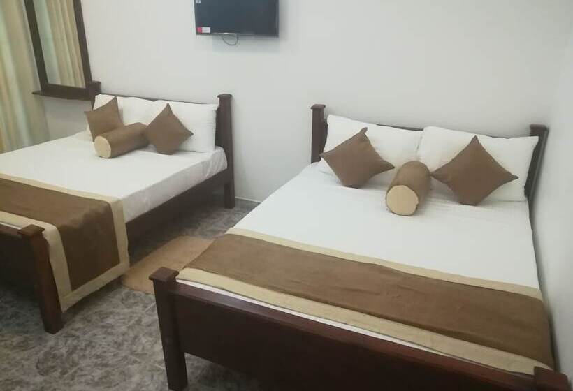 Hotel City Royal White Tourist Rest