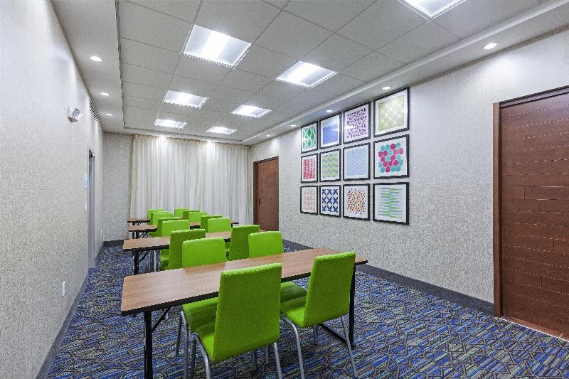בית מלון כפרי Holiday Inn Express & Suites   Tulsa Northeast   Owasso, An Ihg
