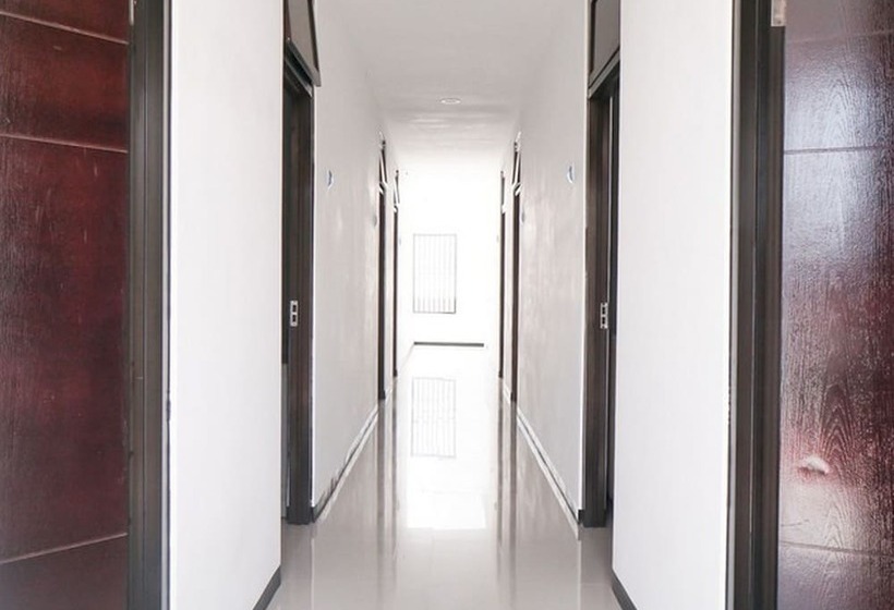 בית מלון כפרי Reddoorz Plus @ Tlogomas