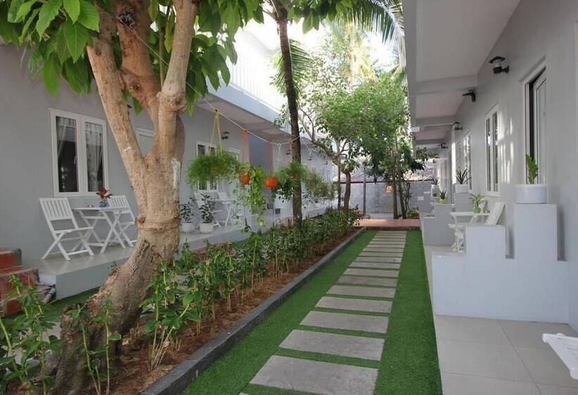 Nu Cuoi Mui Ne Hotel & Restaurant