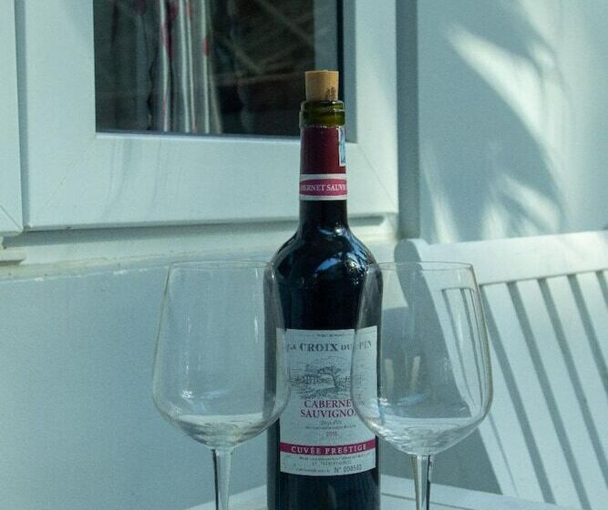 Nu Cuoi Mui Ne Hotel & Restaurant