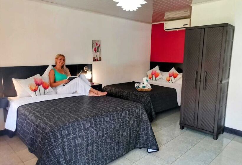 پانسیون Roca Mar Rocawelch Puerto Viejo