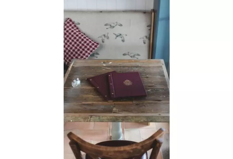 ペンション The Old Courthouse Inn