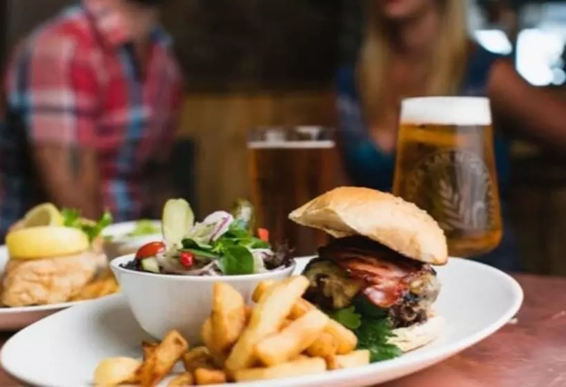 ペンション The Old Courthouse Inn