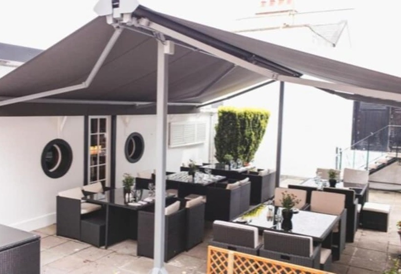 ペンション The Old Courthouse Inn