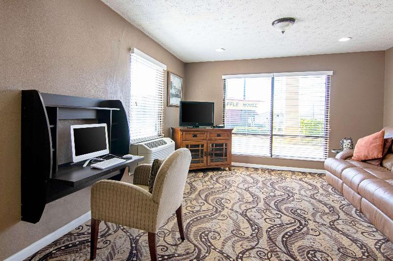 فندق Auburn Lodge Near University