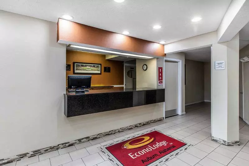 Отель Auburn Lodge Near University