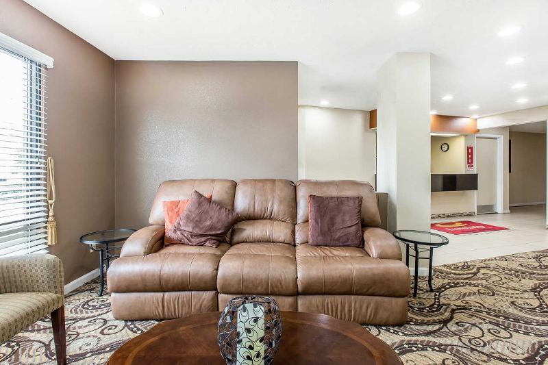 فندق Auburn Lodge Near University