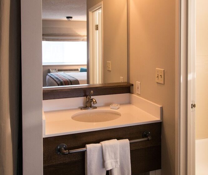 בית מלון כפרי Basecamp Boulder