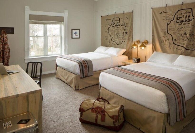 בית מלון כפרי Basecamp Boulder