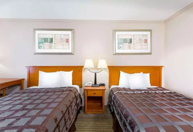 בית מלון כפרי Days Inn By Wyndham Manning