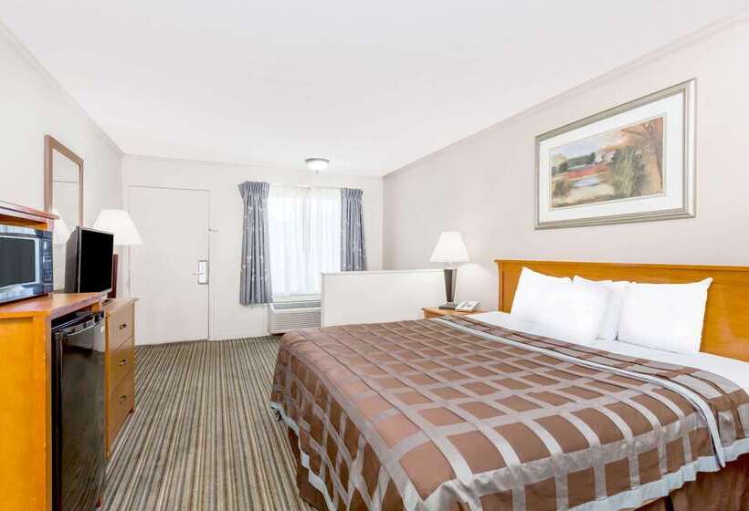 酒店 Days Inn By Wyndham Manning