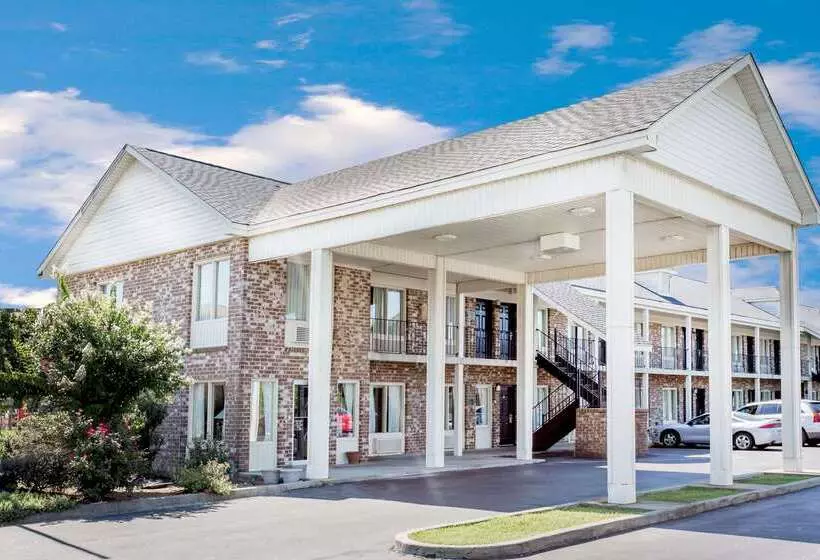 בית מלון כפרי Days Inn By Wyndham Manning