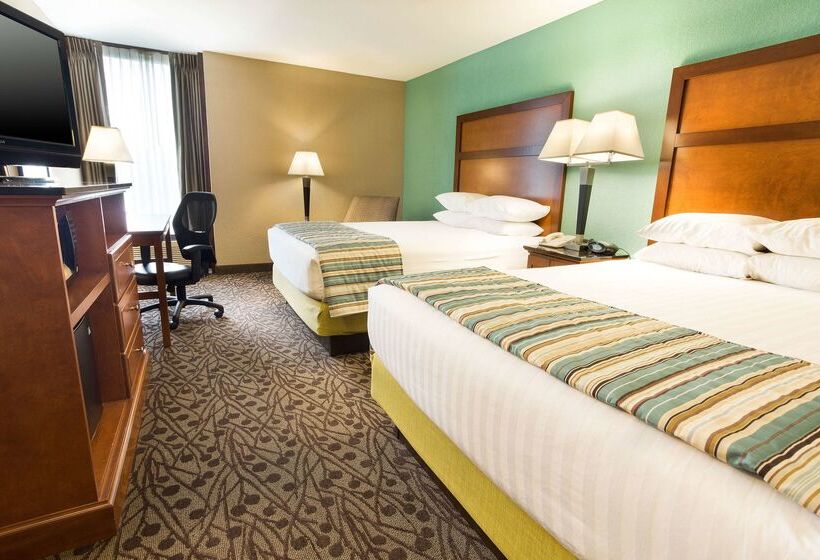 هتل Drury Inn & Suites Atlanta Airport
