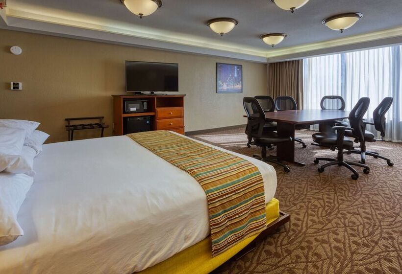 هتل Drury Inn & Suites Atlanta Airport