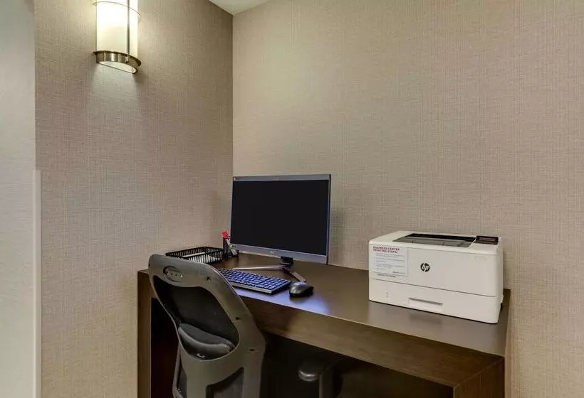 호텔 Drury Inn & Suites St. Joseph