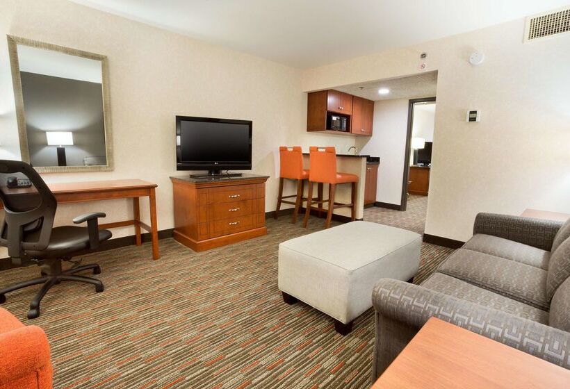 ホテル Drury Inn & Suites St. Louis Creve Coeur