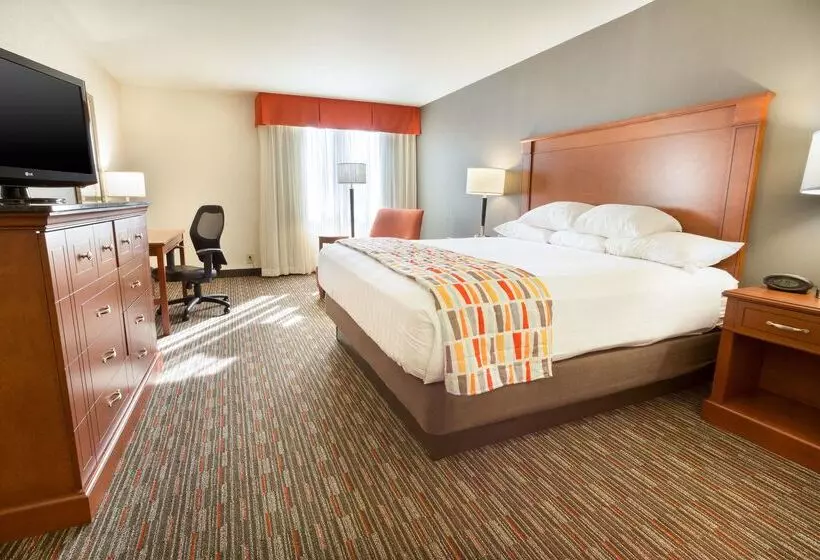فندق Drury Inn & Suites St. Louis Creve Coeur