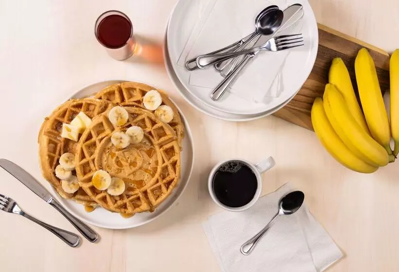 فندق Drury Inn & Suites St. Louis Creve Coeur