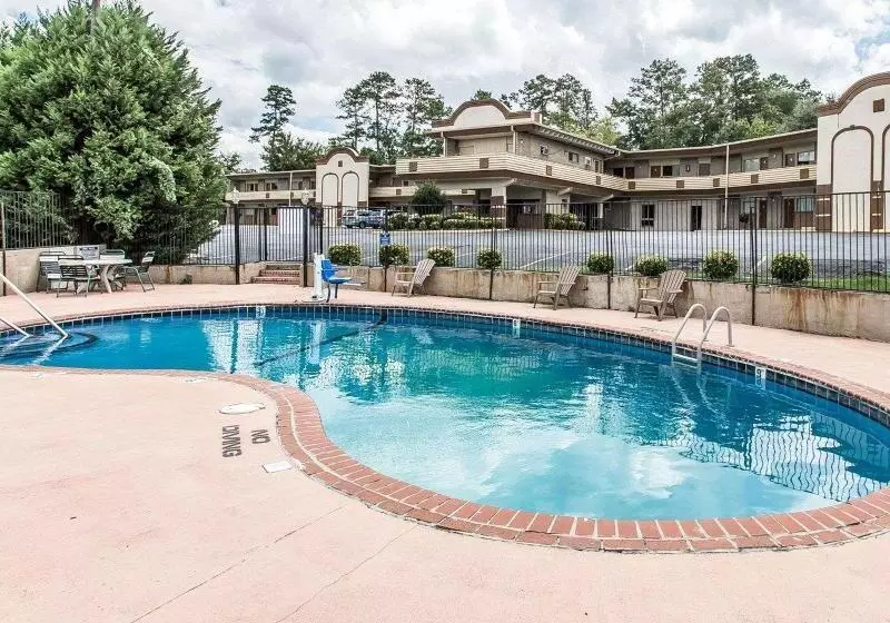 בית מלון כפרי Econo Lodge Macon