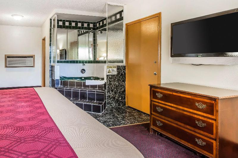 هتل Econo Lodge Macon