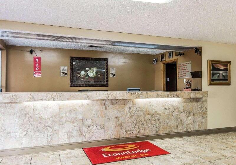 هتل Econo Lodge Macon