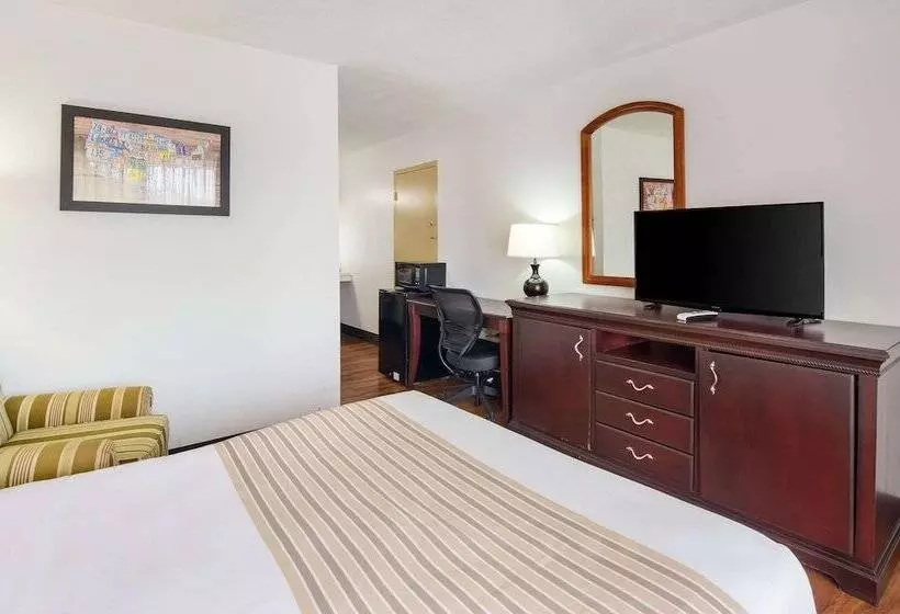 Отель Econo Lodge Marion I 81