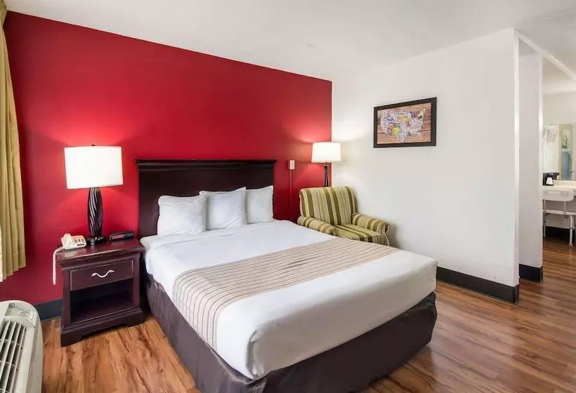 Отель Econo Lodge Marion I 81