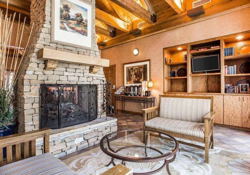 فندق Econo Lodge Pigeon Forge Riverside