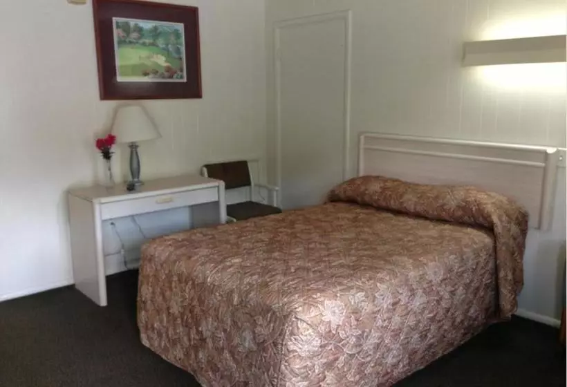 Отель Economy Inn Cullman