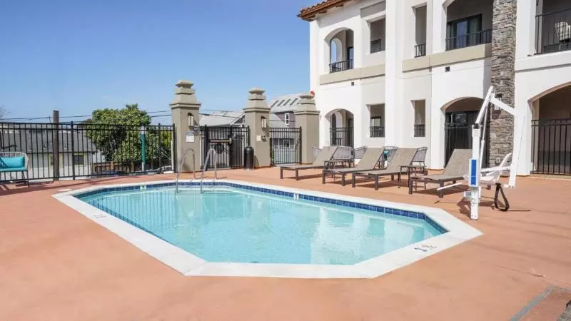 Hotelli La Quinta Inn & Suites By Wyndham Santa Cruz