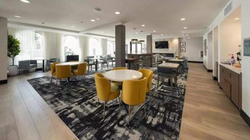 Hotelli La Quinta Inn & Suites By Wyndham Santa Cruz