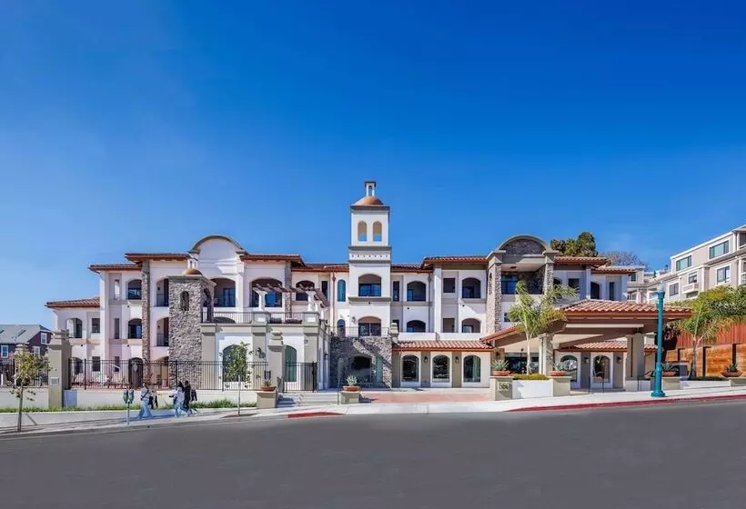 Hotelli La Quinta Inn & Suites By Wyndham Santa Cruz