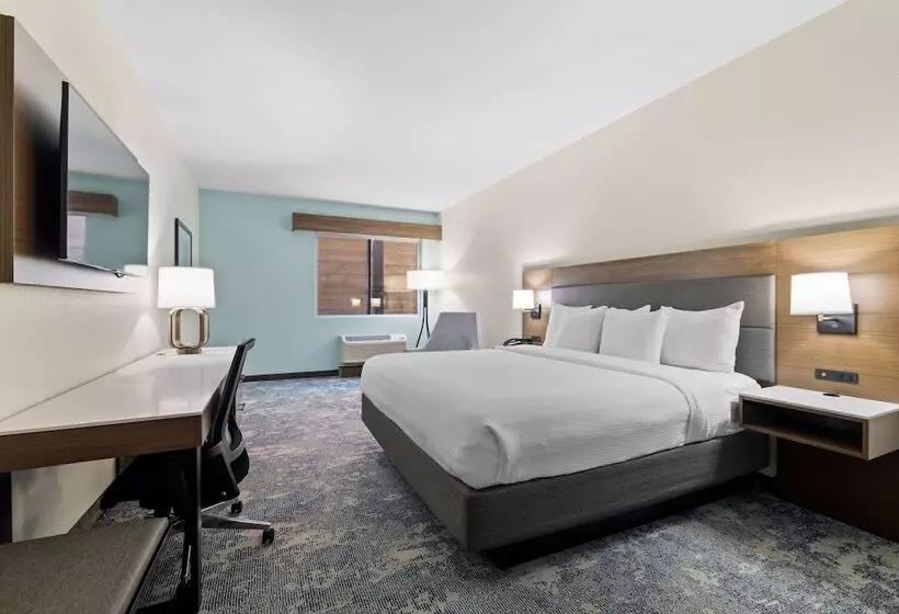 Hotelli La Quinta Inn & Suites By Wyndham Santa Cruz