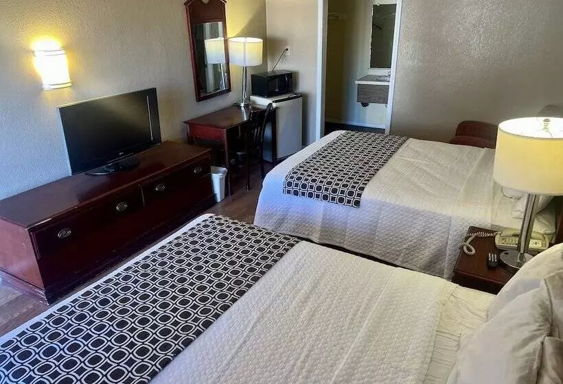 Отель Park Avenue Inn & Suites