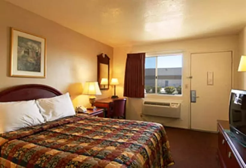 Отель Park Avenue Inn & Suites