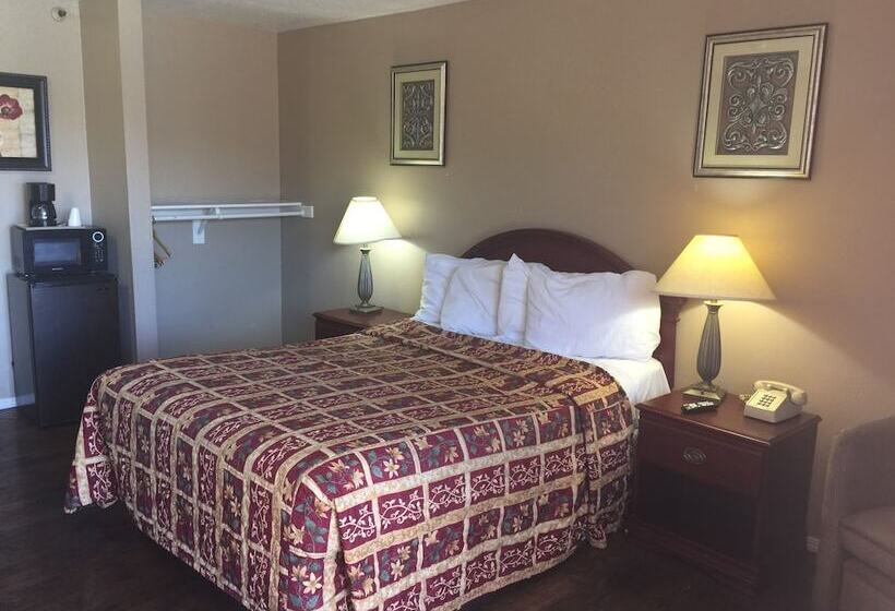 Отель Park Avenue Inn & Suites