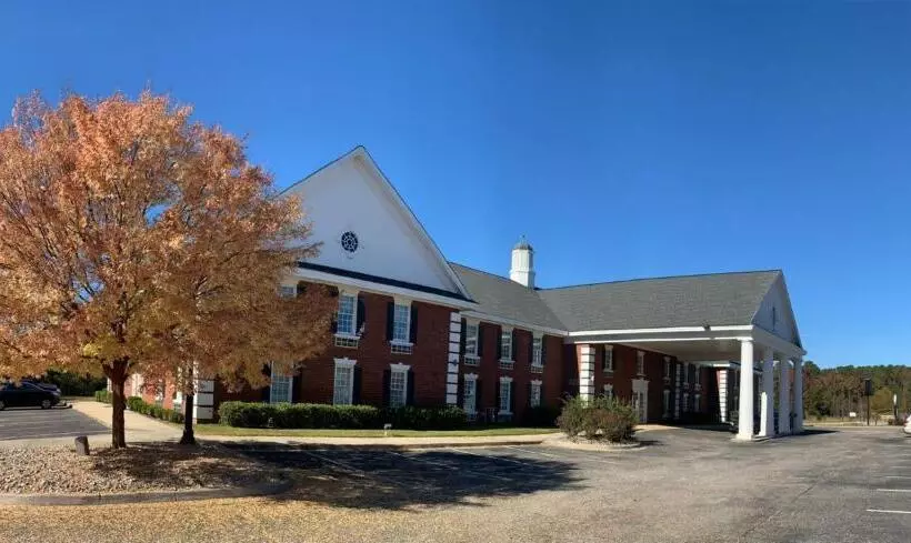 Отель Quality Inn & Suites