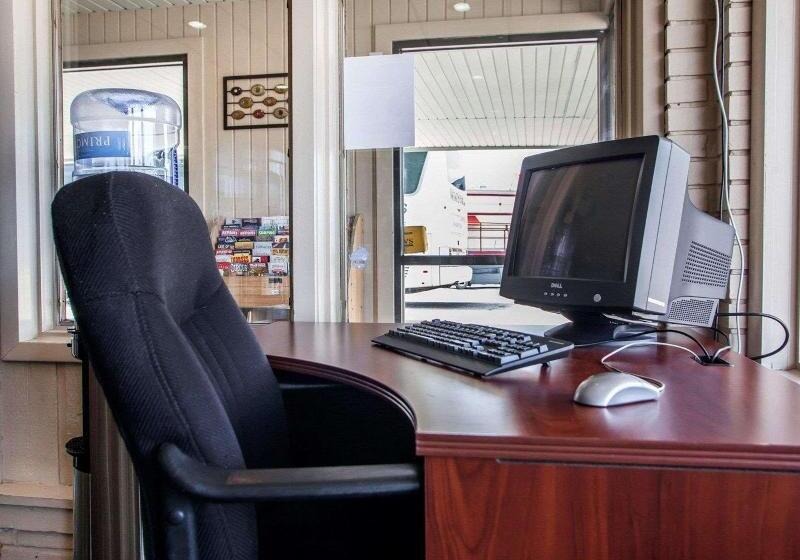 فندق Rodeway Inn