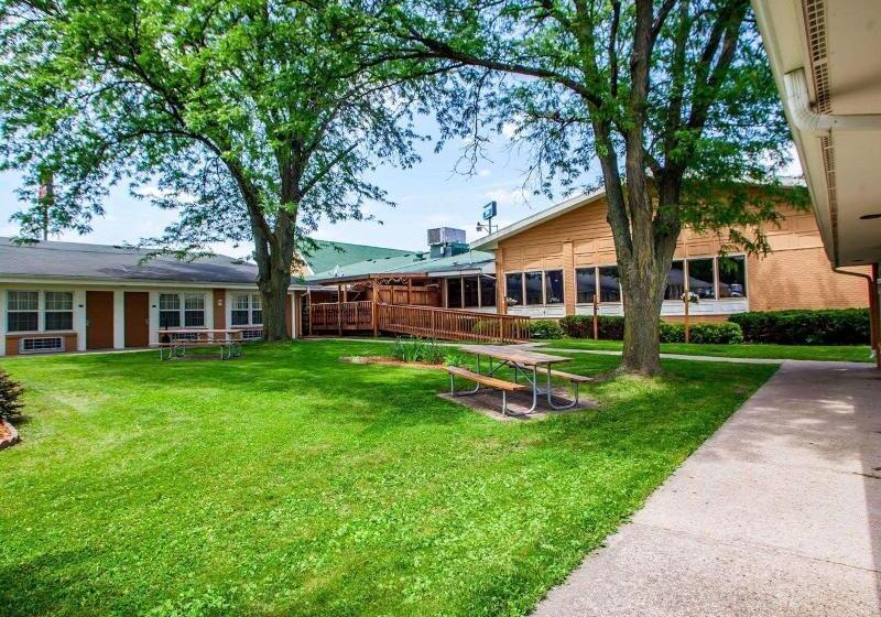 فندق Rodeway Inn