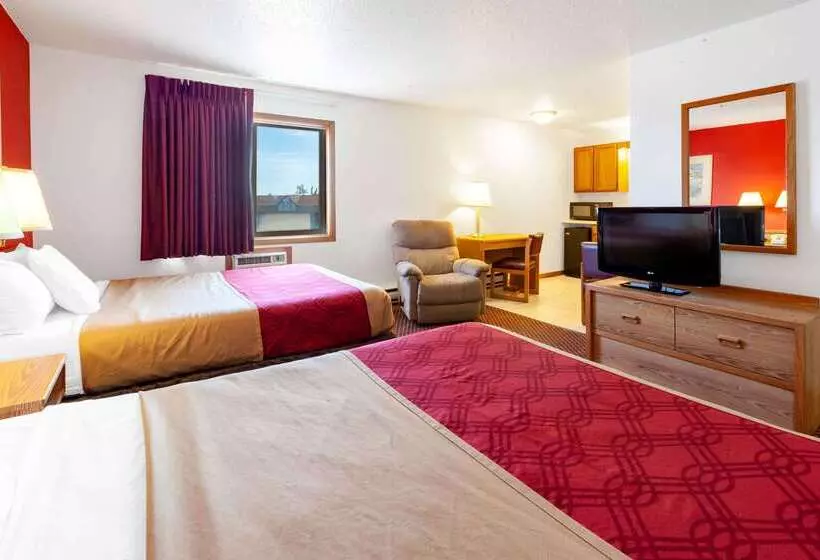 هتل Travelodge By Wyndham Escanaba