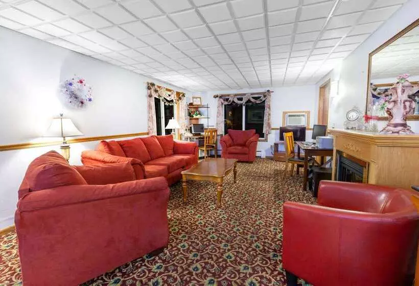 هتل Travelodge By Wyndham Escanaba