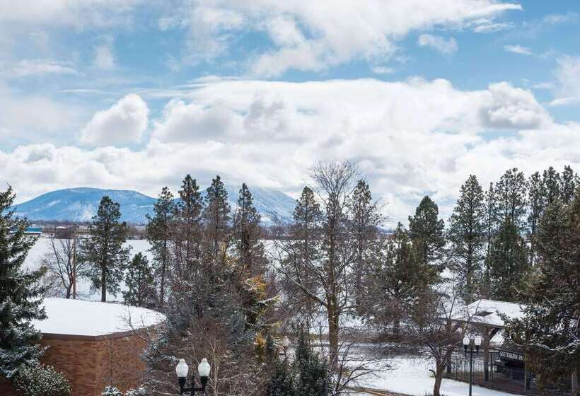 בית מלון כפרי Travelodge By Wyndham Klamath Falls