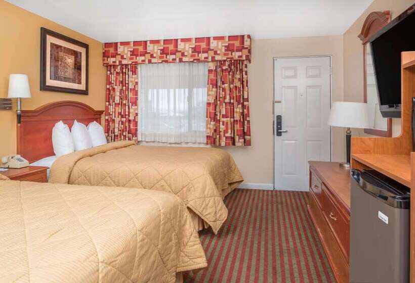 בית מלון כפרי Travelodge By Wyndham Klamath Falls