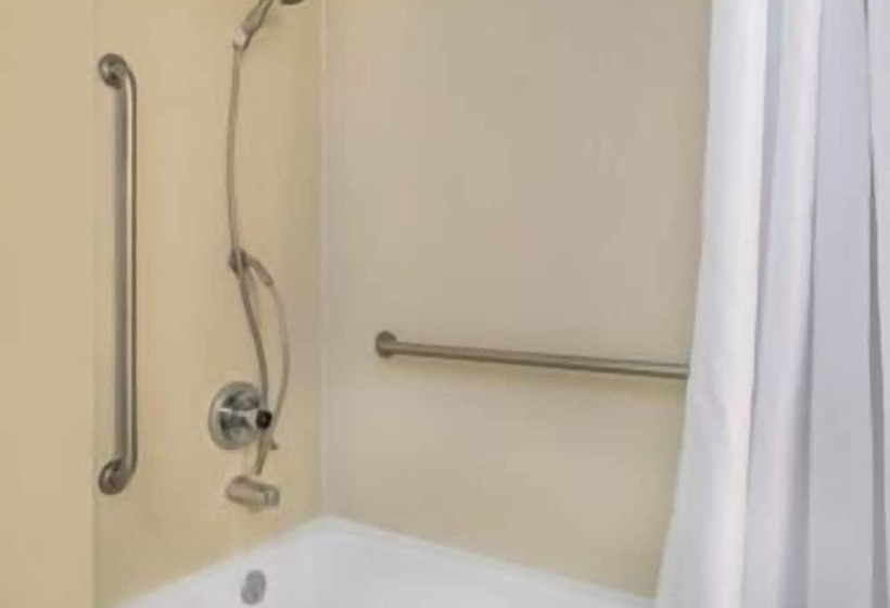 בית מלון כפרי Travelodge By Wyndham Klamath Falls