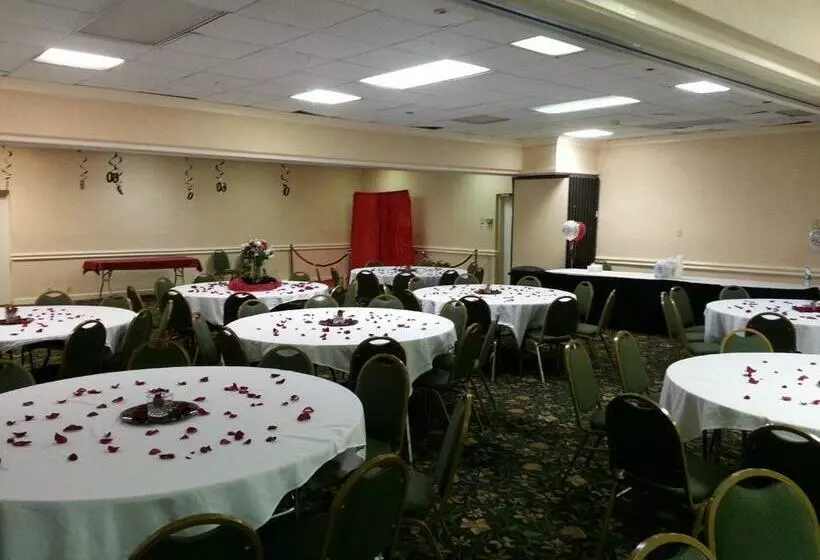 Jackson Hotel & Convention Center