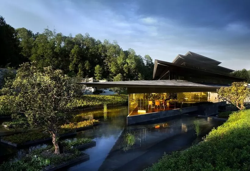 Hotelli The Lost Stone