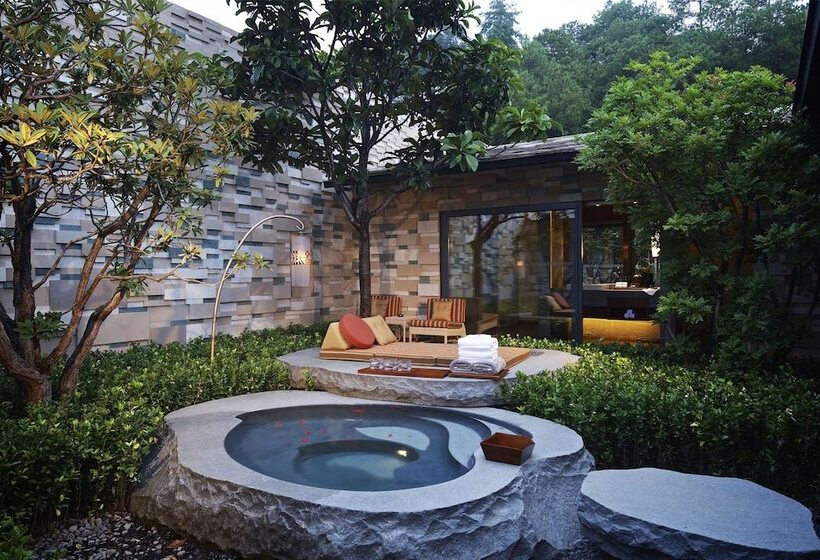 בית מלון כפרי The Lost Stone