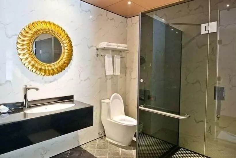 Hotelli The Royal Pinnacle