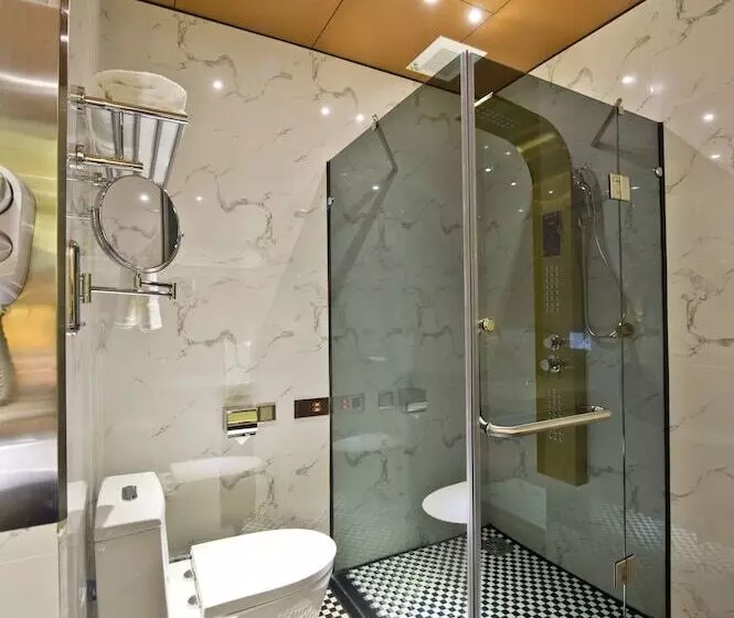 Hotelli The Royal Pinnacle